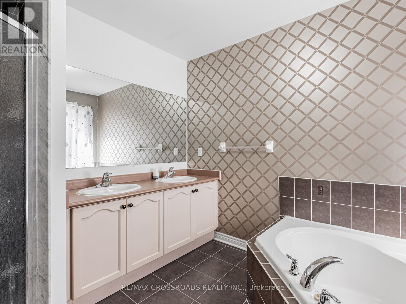 81 Lahore Crescent, Markham, ON - Indoor Photo Showing Bathroom