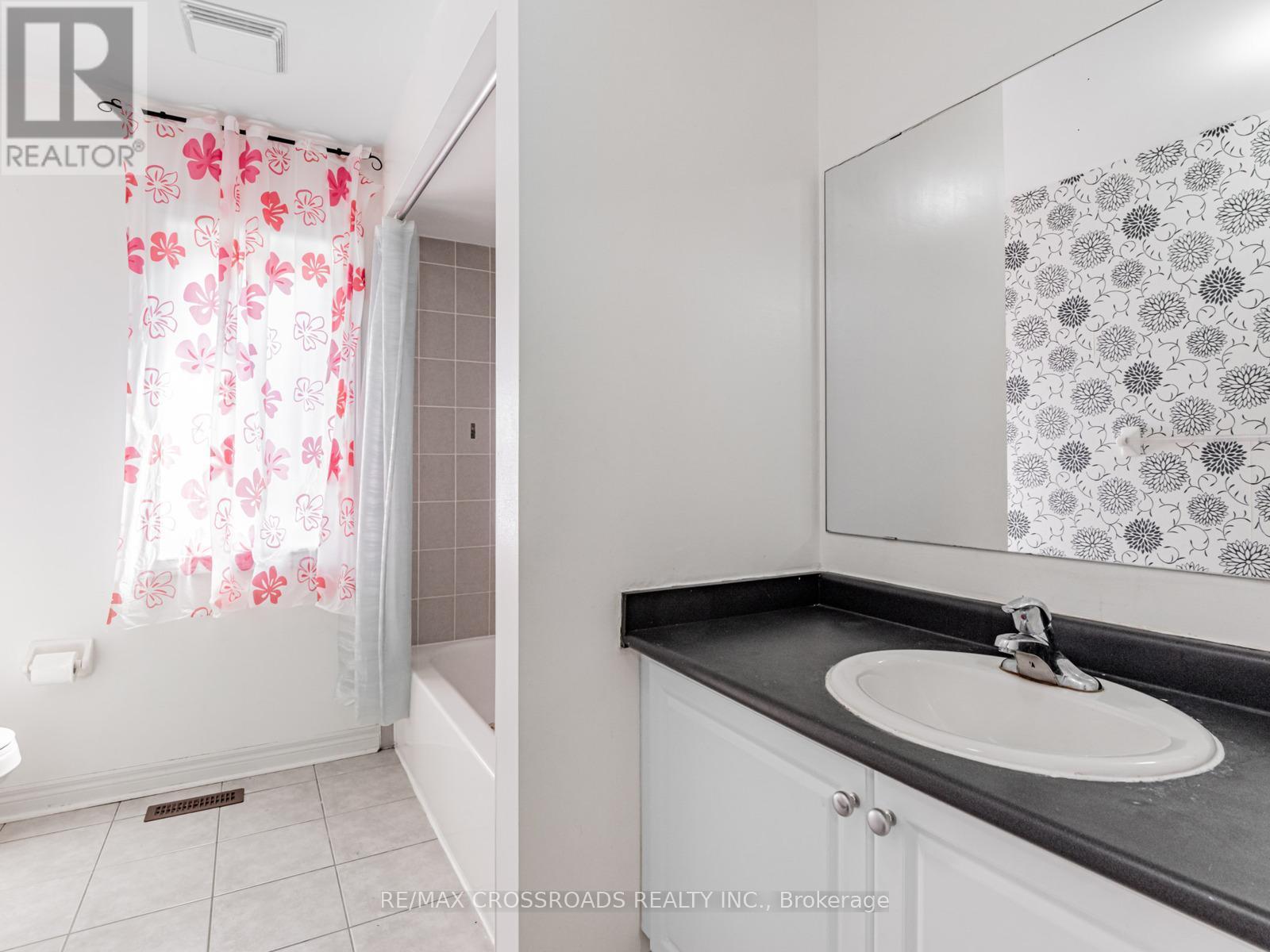 81 Lahore Crescent, Markham, ON - Indoor Photo Showing Bathroom
