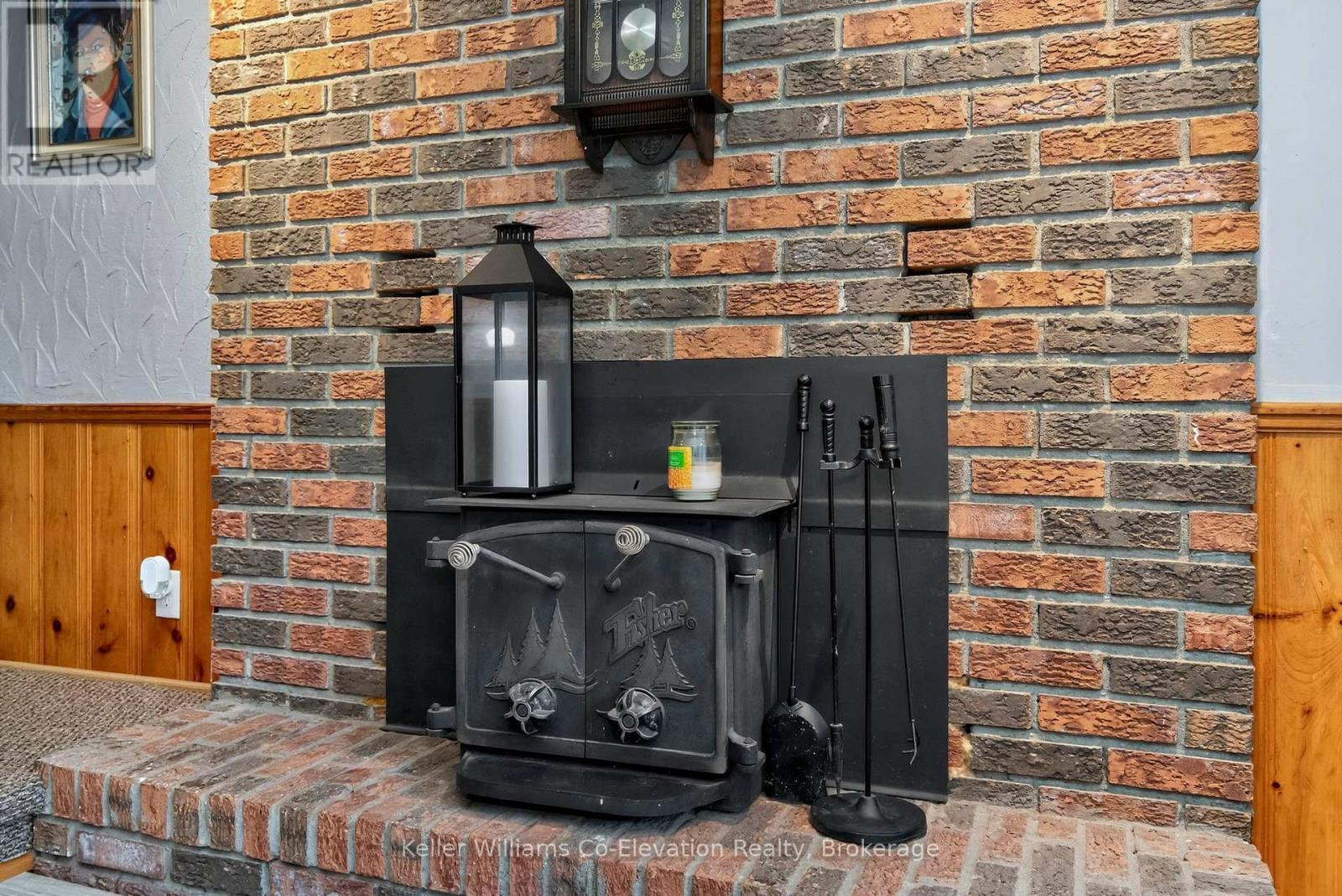 1950 Champlain Road, Tiny, ON - Indoor Photo Showing Other Room