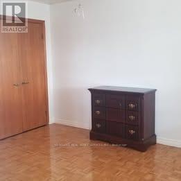 Main Fl - 84 Montmorency Drive, Hamilton, ON - Indoor Photo Showing Other Room