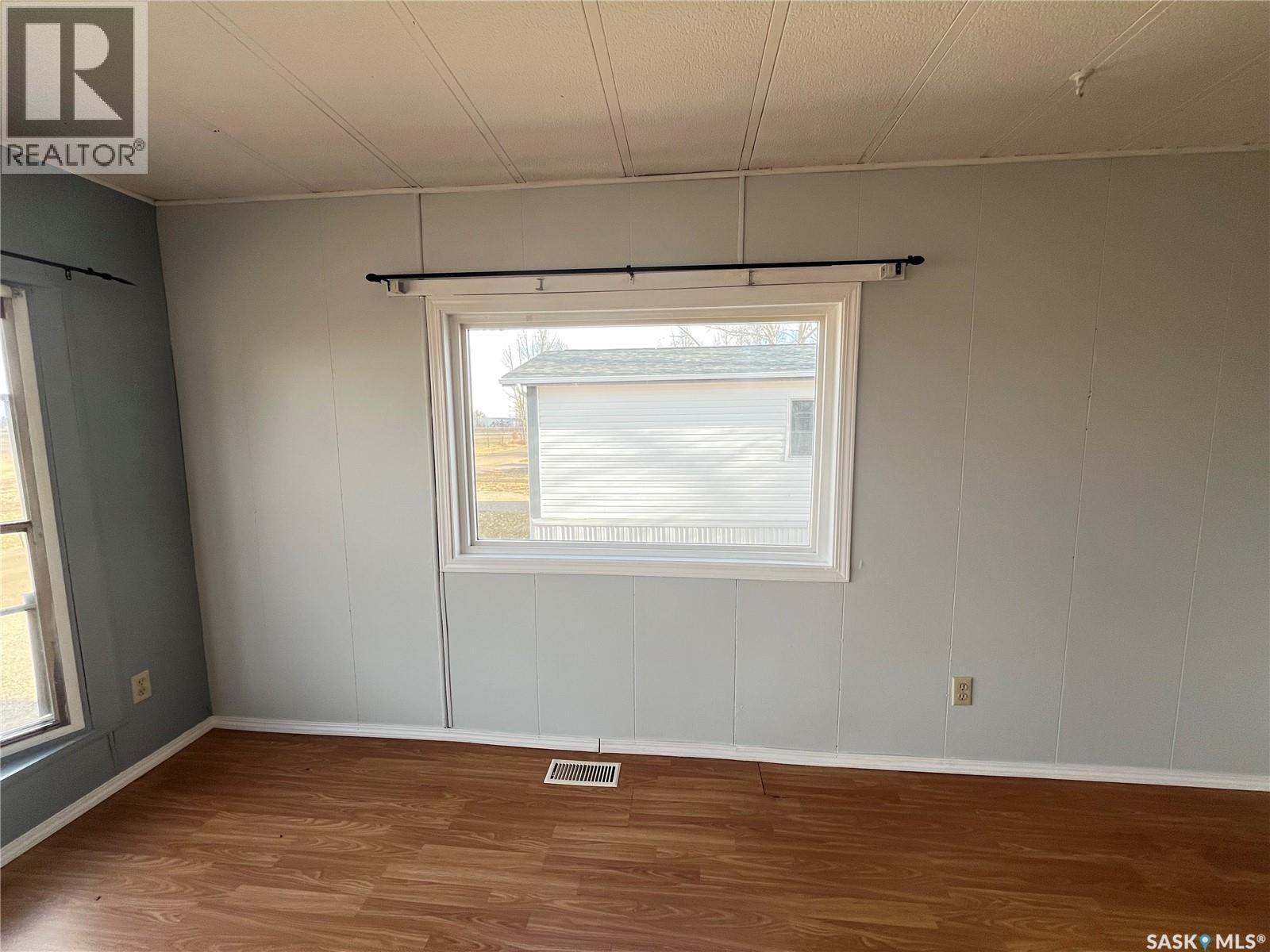 Cypress Mobile Home Park, Maple Creek, SK