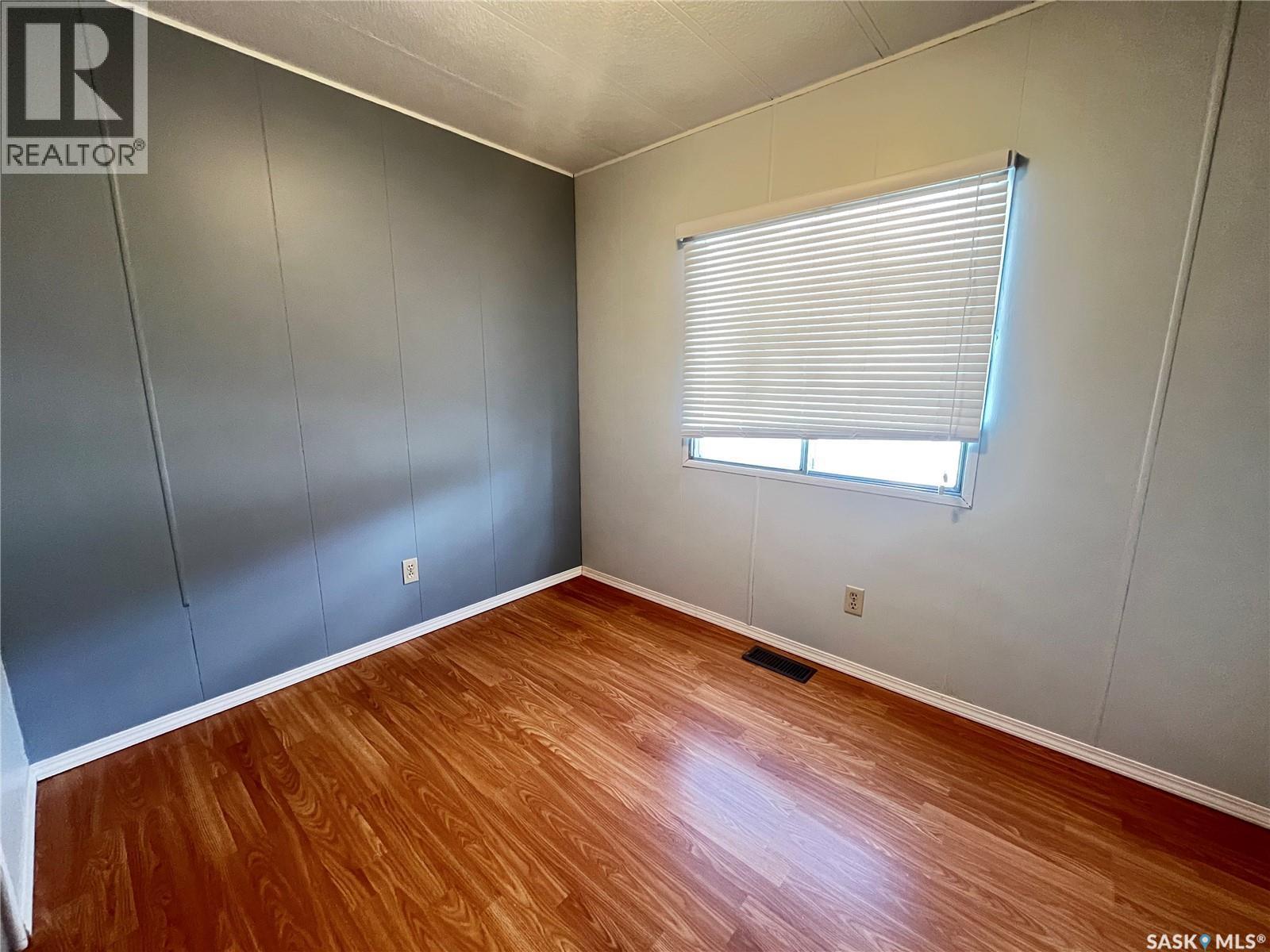 Cypress Mobile Home Park, Maple Creek, SK