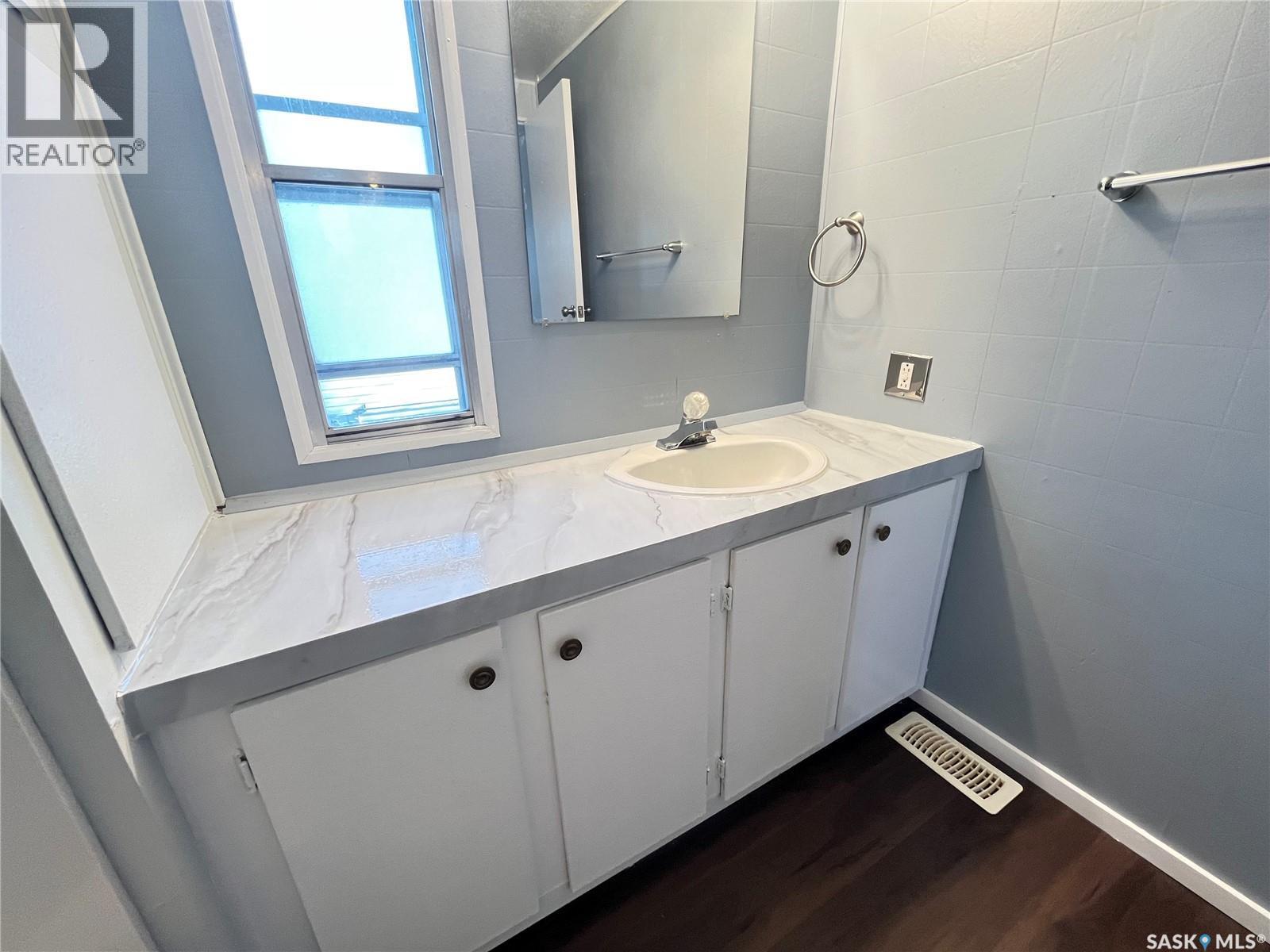 Cypress Mobile Home Park, Maple Creek, SK