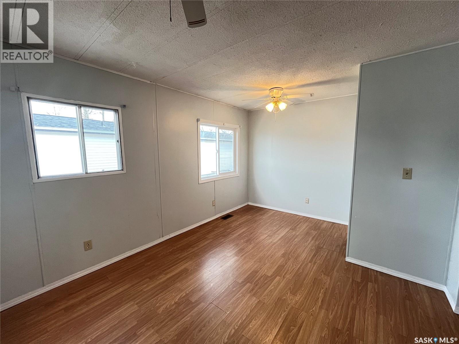 Cypress Mobile Home Park, Maple Creek, SK