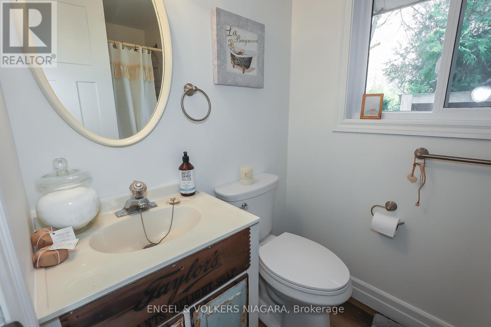 41 Andrew Crescent, Goderich (Goderich (Town)), ON - Indoor Photo Showing Bathroom