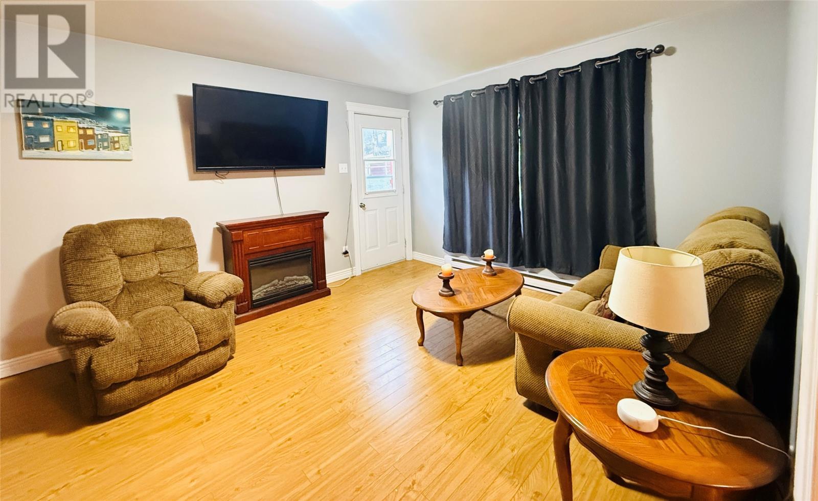 25 Freshwater Crescent, Freshwater, NL - Indoor With Fireplace