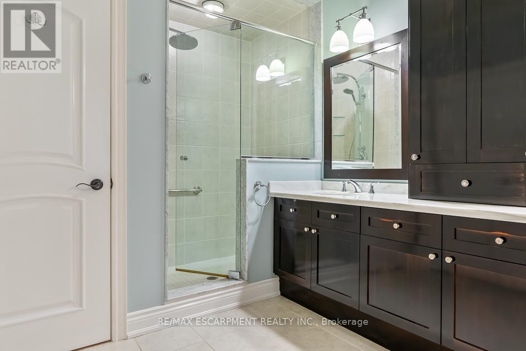 762 Hidden Grove Lane, Mississauga, ON - Indoor Photo Showing Bathroom