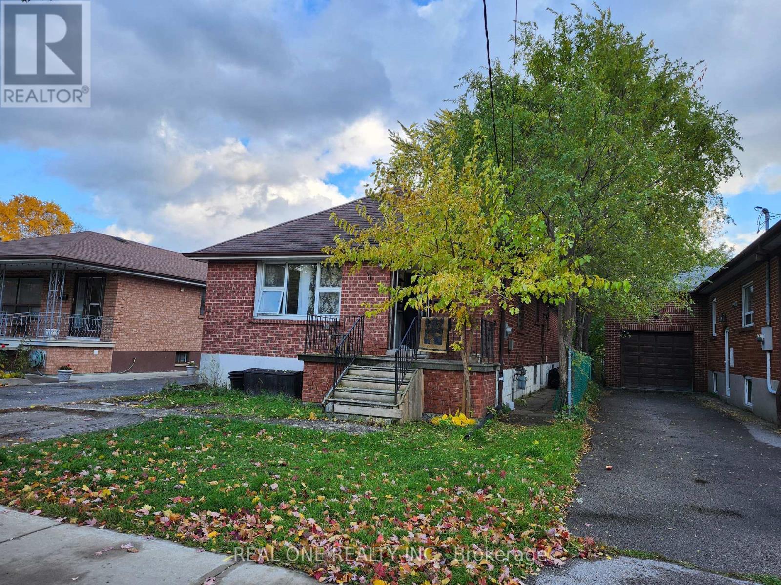 255 Codsell Avenue, Toronto, ON - Outdoor