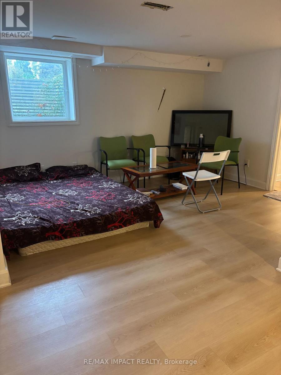 Bsmt - 20 Gillrie Court, Brantford, ON - Indoor Photo Showing Bedroom