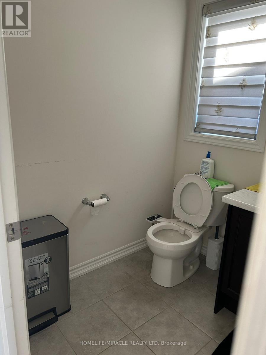 29 Jenner Drive, Brant, ON - Indoor Photo Showing Bathroom