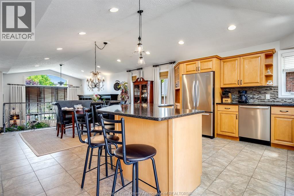 171 Sturgeon Meadows, Leamington, ON - Indoor Photo Showing Kitchen