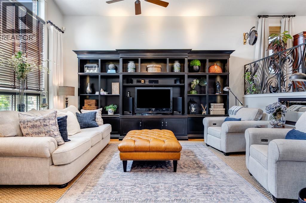171 Sturgeon Meadows, Leamington, ON - Indoor Photo Showing Living Room