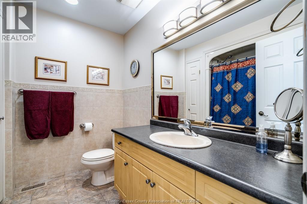 171 Sturgeon Meadows, Leamington, ON - Indoor Photo Showing Bathroom