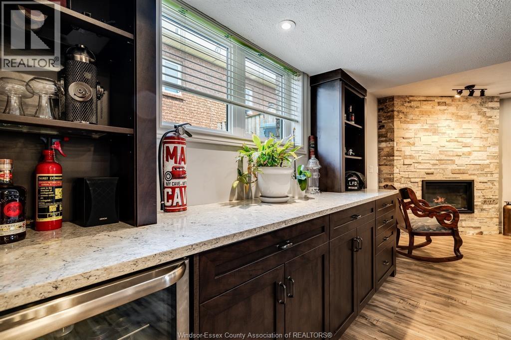 171 Sturgeon Meadows, Leamington, ON - Indoor With Fireplace