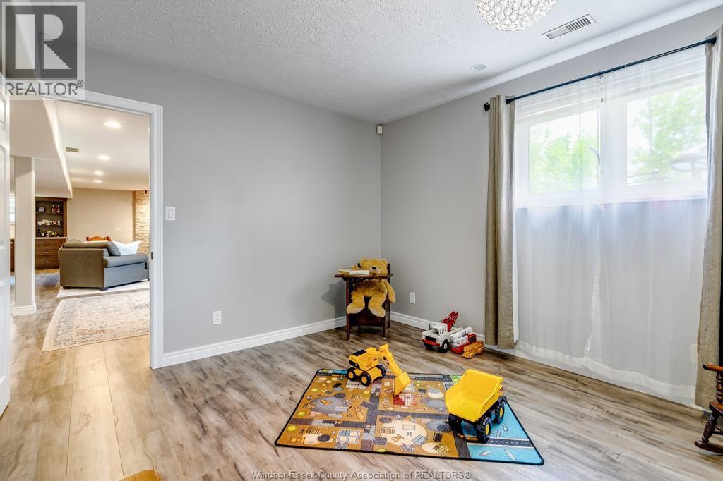 171 Sturgeon Meadows, Leamington, ON - Indoor