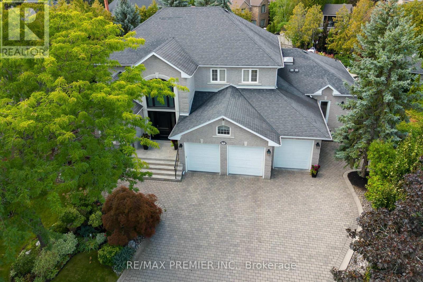 90 Shamrock Crescent, Vaughan, ON - Outdoor