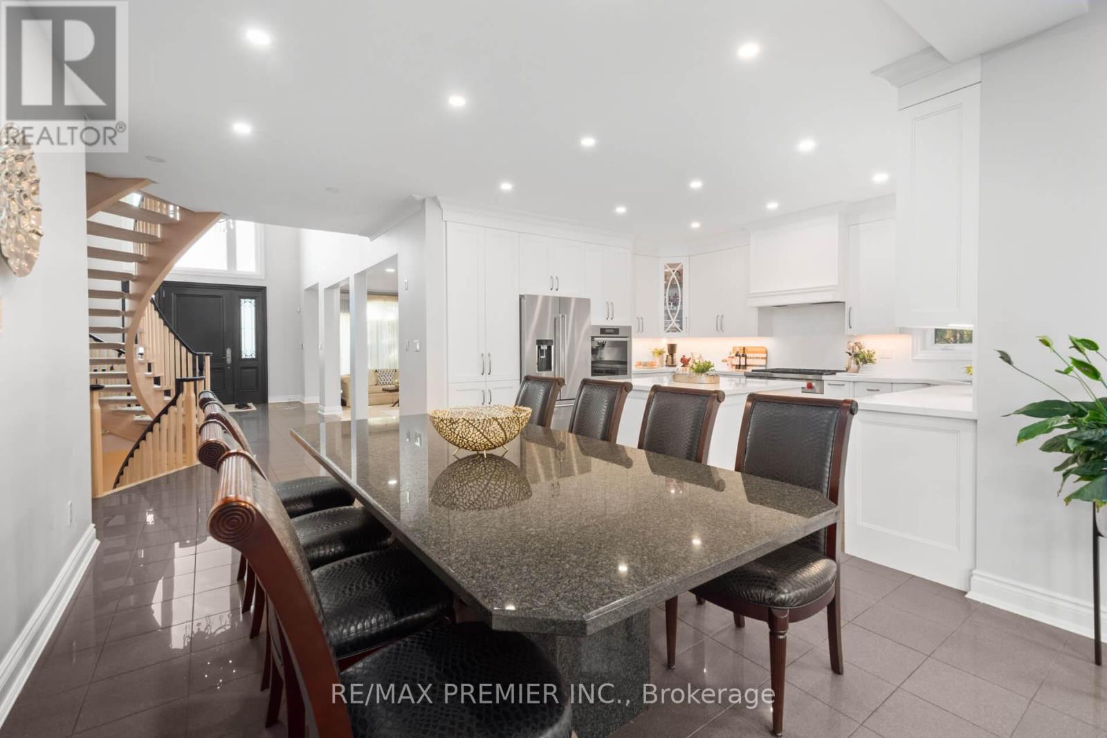 90 Shamrock Crescent, Vaughan, ON - Indoor