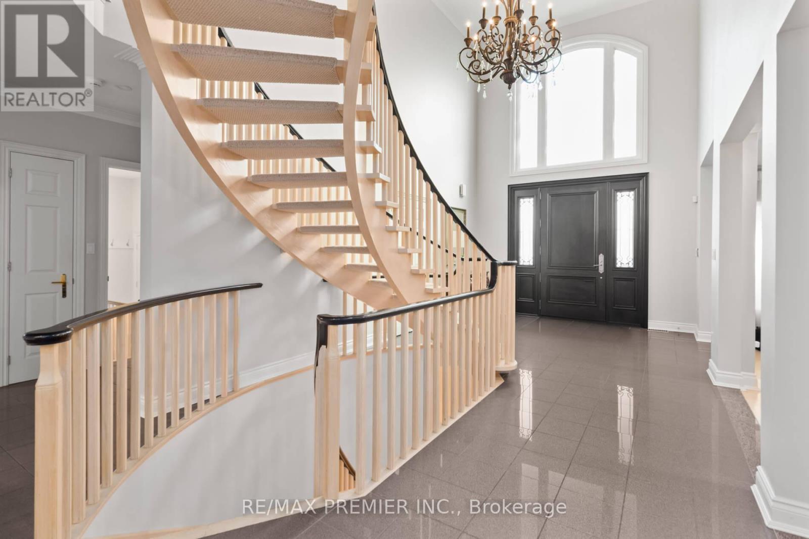 90 Shamrock Crescent, Vaughan, ON - Indoor Photo Showing Other Room