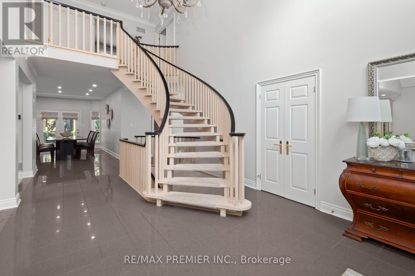 90 Shamrock Crescent, Vaughan, ON - Indoor Photo Showing Other Room