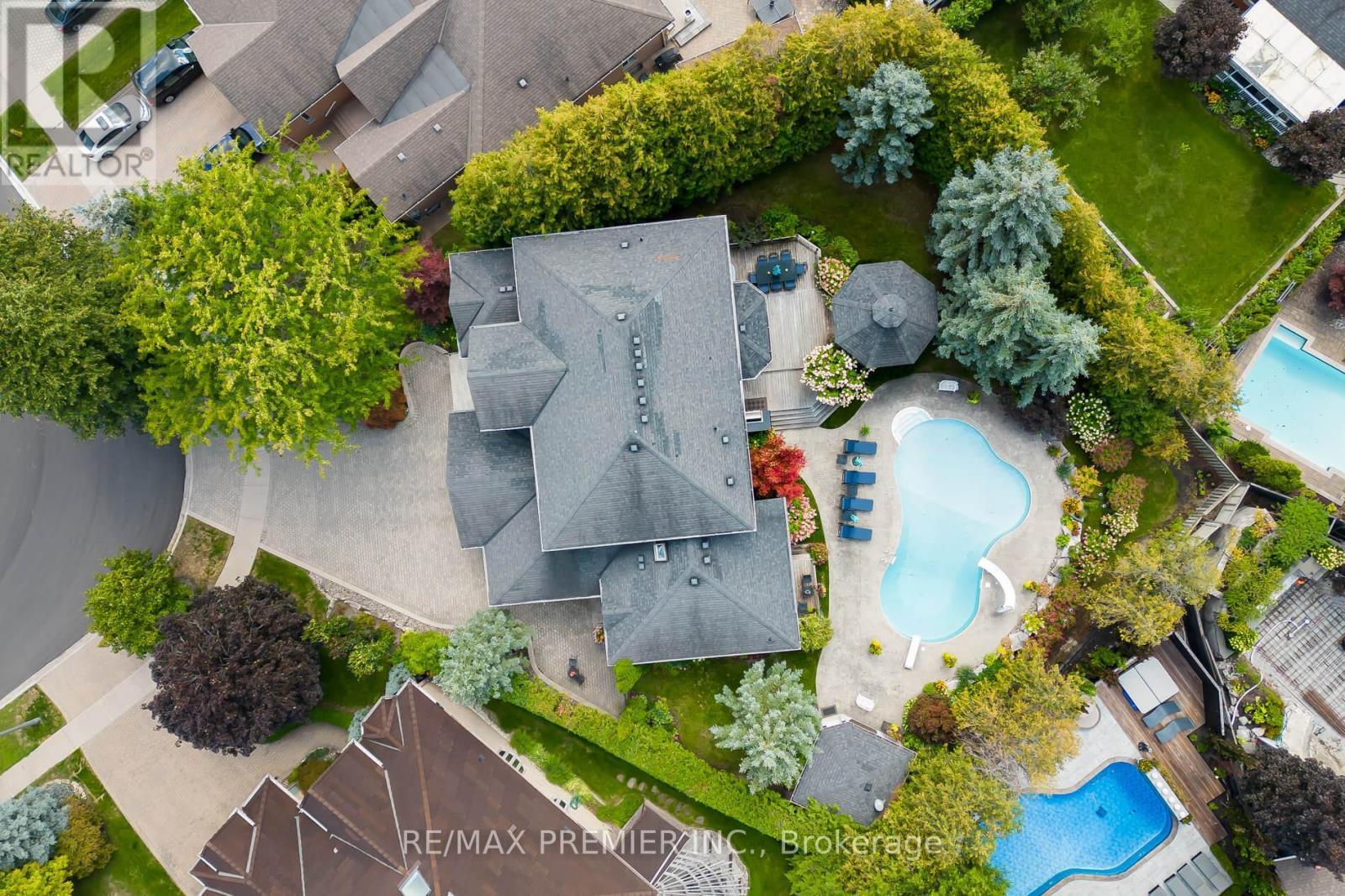 90 Shamrock Crescent, Vaughan, ON - Outdoor With In Ground Pool With Deck Patio Veranda With View