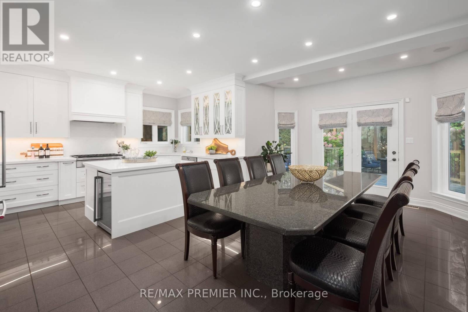 90 Shamrock Crescent, Vaughan, ON - Indoor