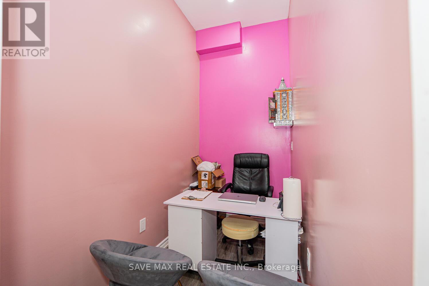 7060 Airport Road, Mississauga, ON