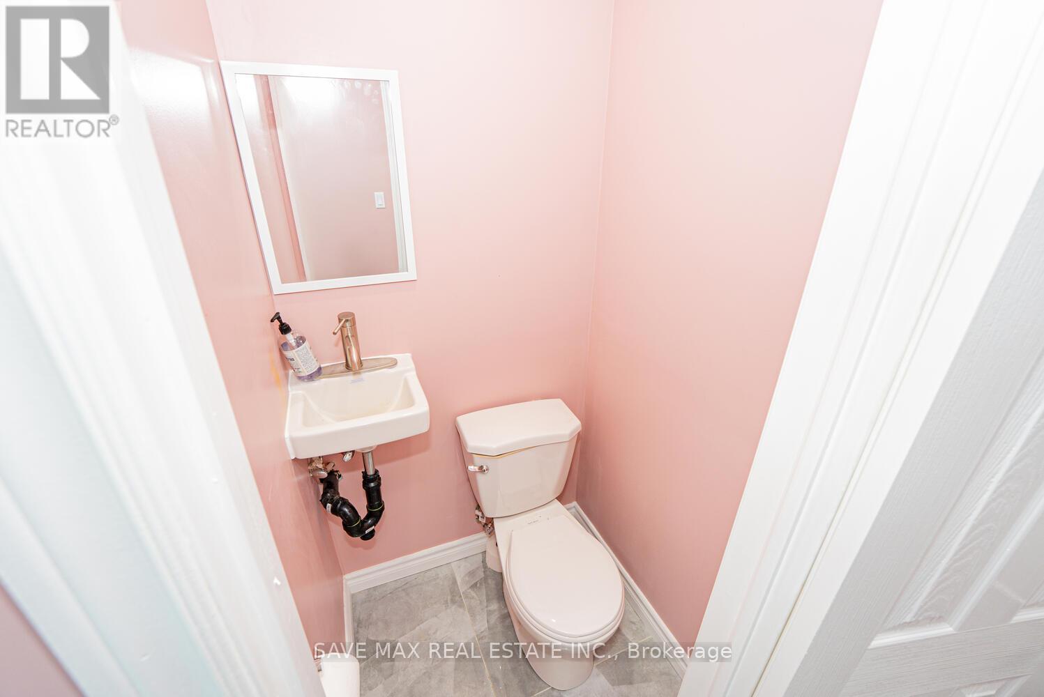 7060 Airport Road, Mississauga, ON