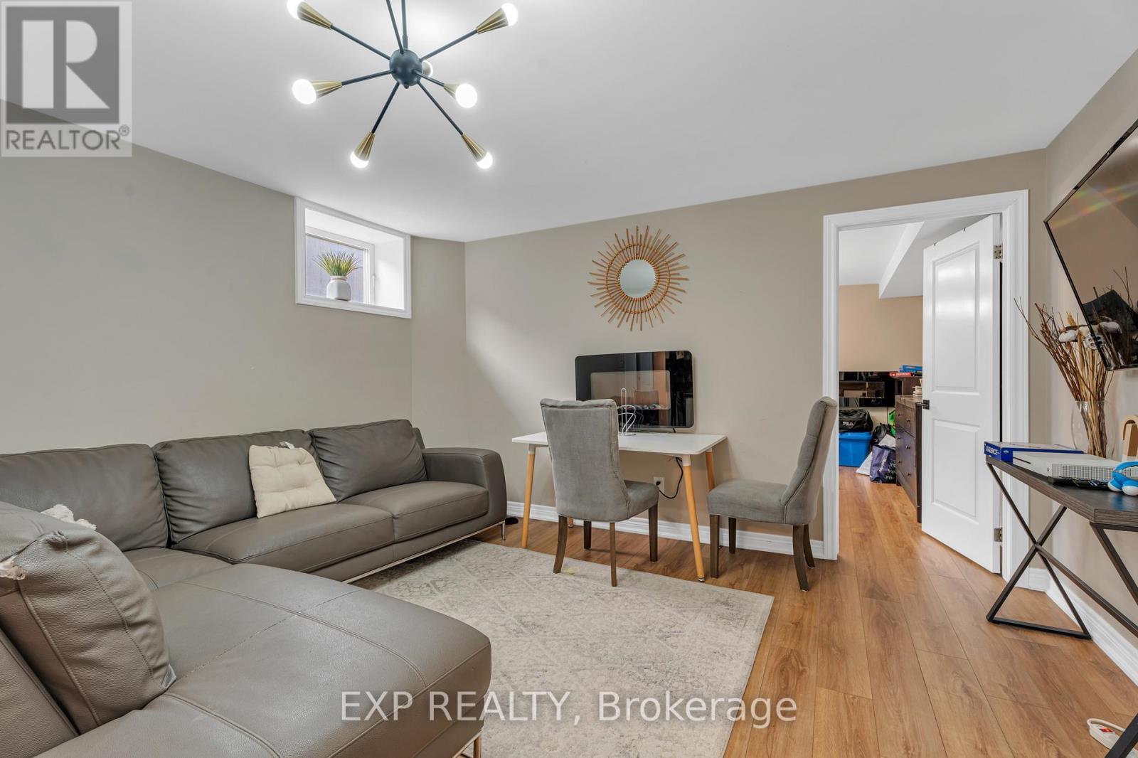 1206 Hansler Road, Thorold (Hurricane/Merrittville), ON - Indoor Photo Showing Living Room