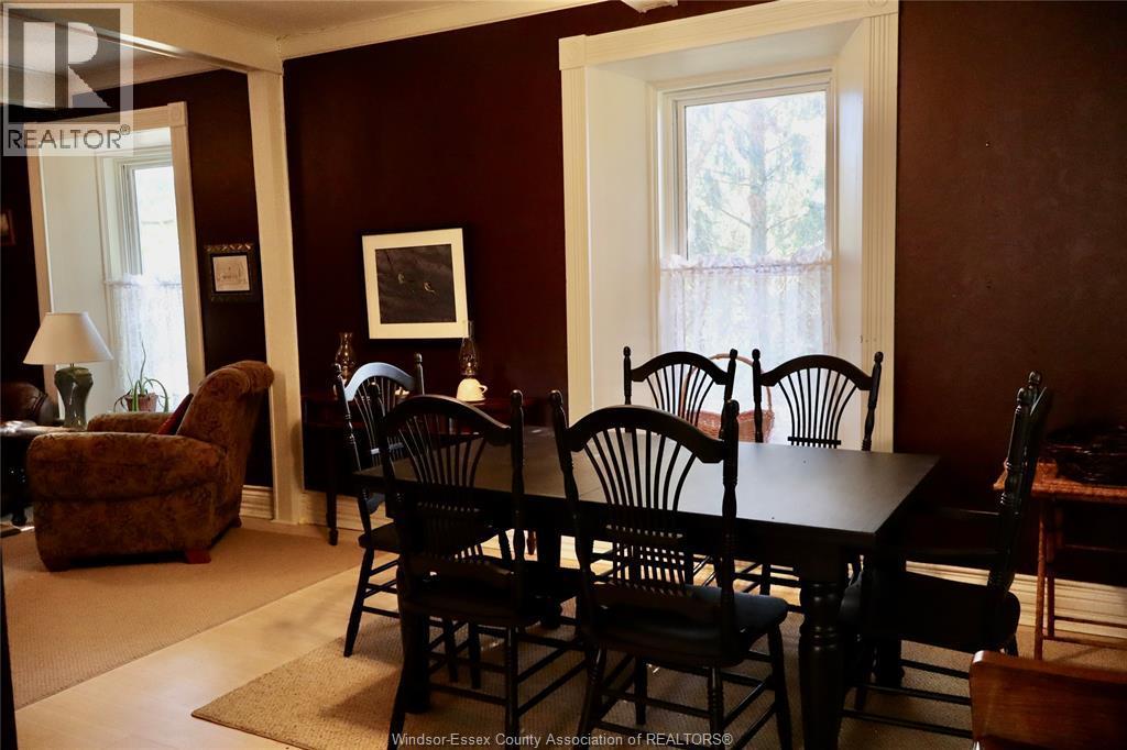 933 West Shore Road, Pelee Island, ON - Indoor Photo Showing Dining Room
