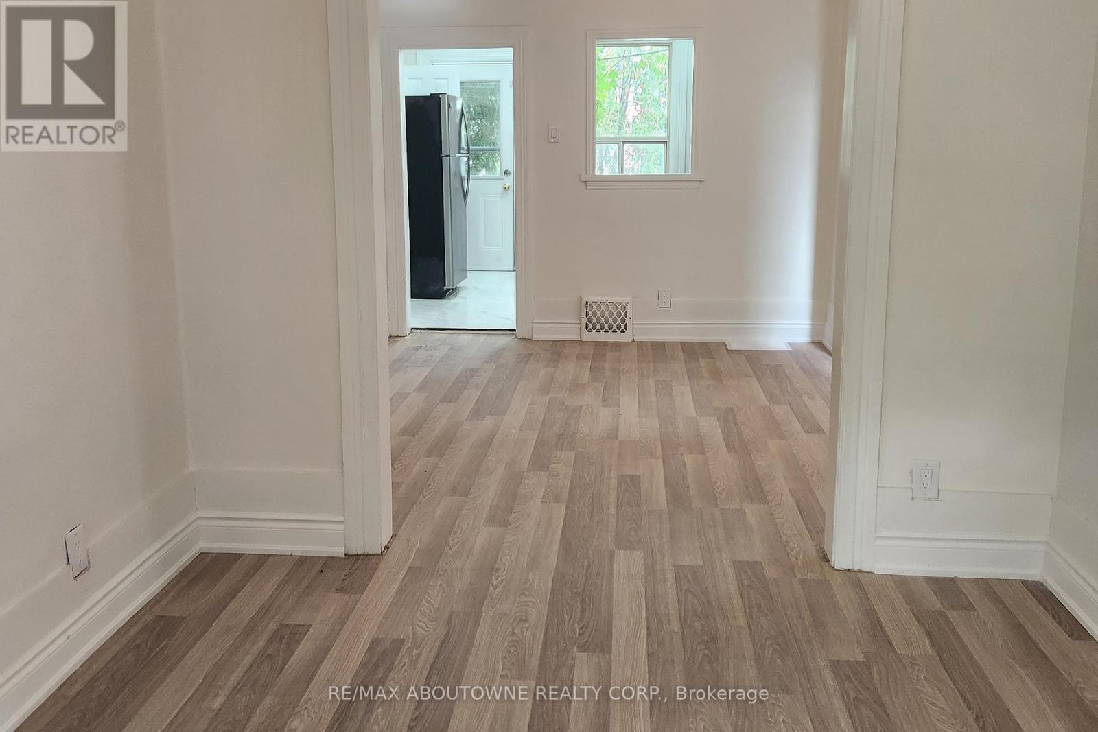 41 Somerset Avenue, Hamilton, ON - Indoor Photo Showing Other Room