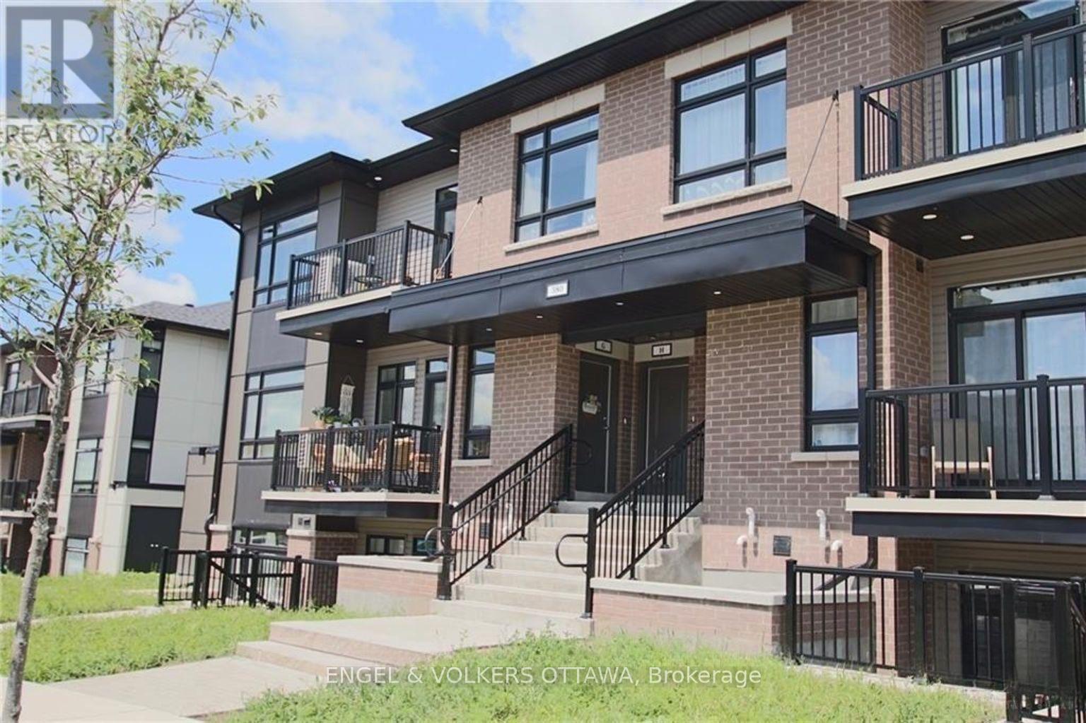 H - 380 Rolling Meadow Crescent, Ottawa, ON - Outdoor With Balcony