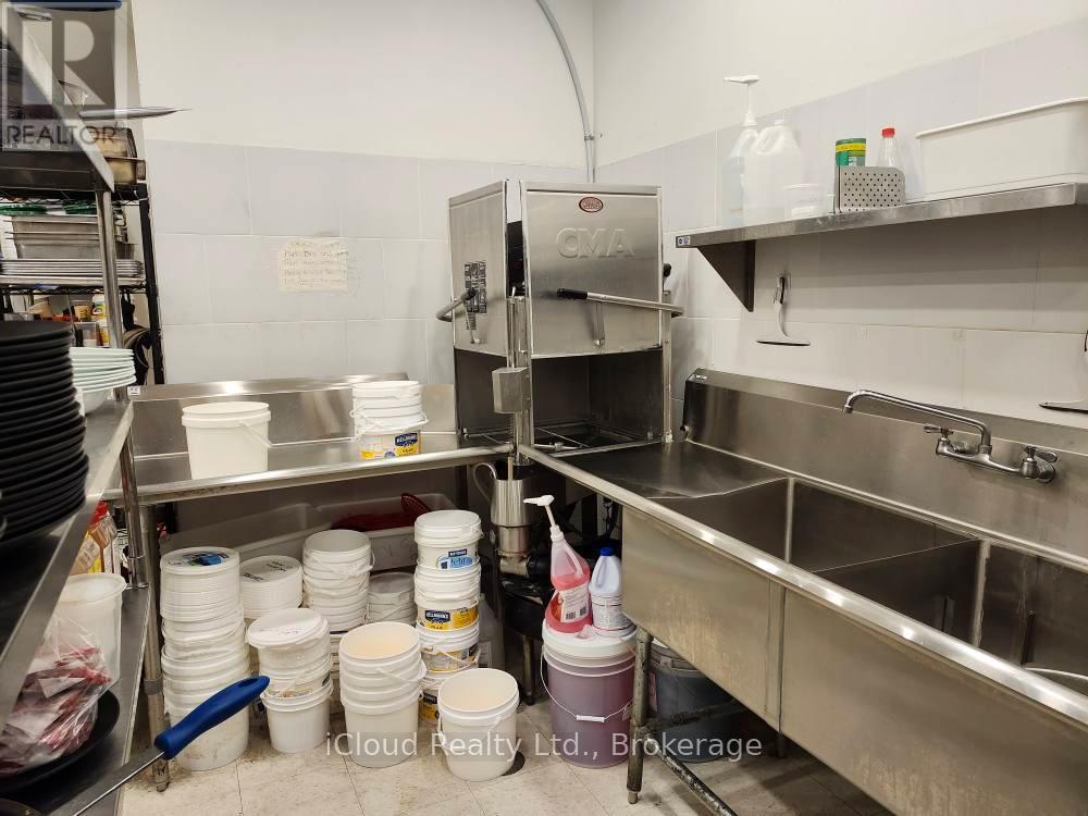 35 Talbot Street E, Haldimand, ON