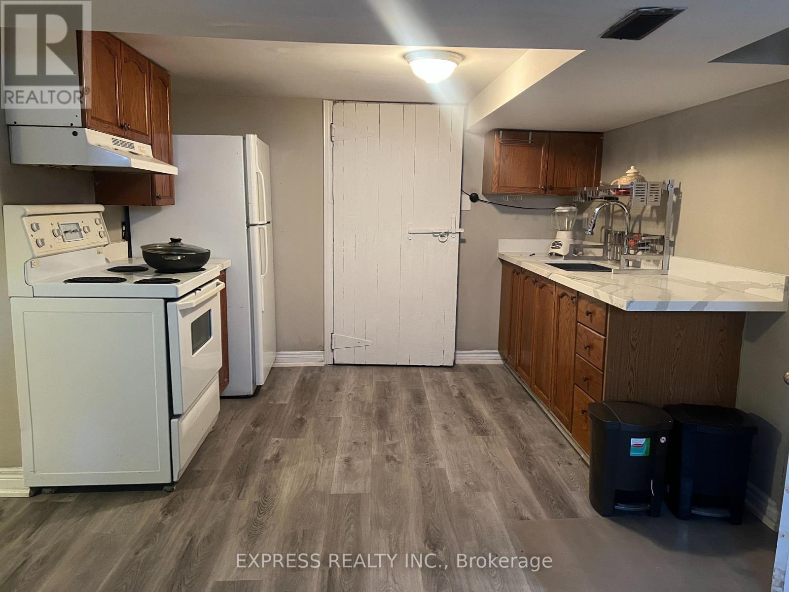 Bsmt - 80 Taunton Road W, Oshawa, ON - Indoor Photo Showing Kitchen