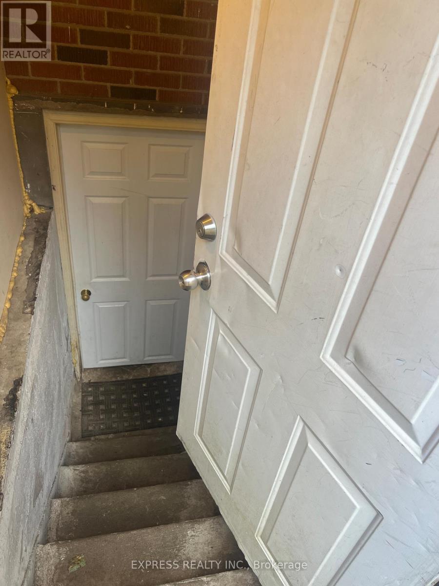 Bsmt - 80 Taunton Road W, Oshawa, ON - Indoor Photo Showing Other Room