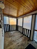 sitting area off kitchen -