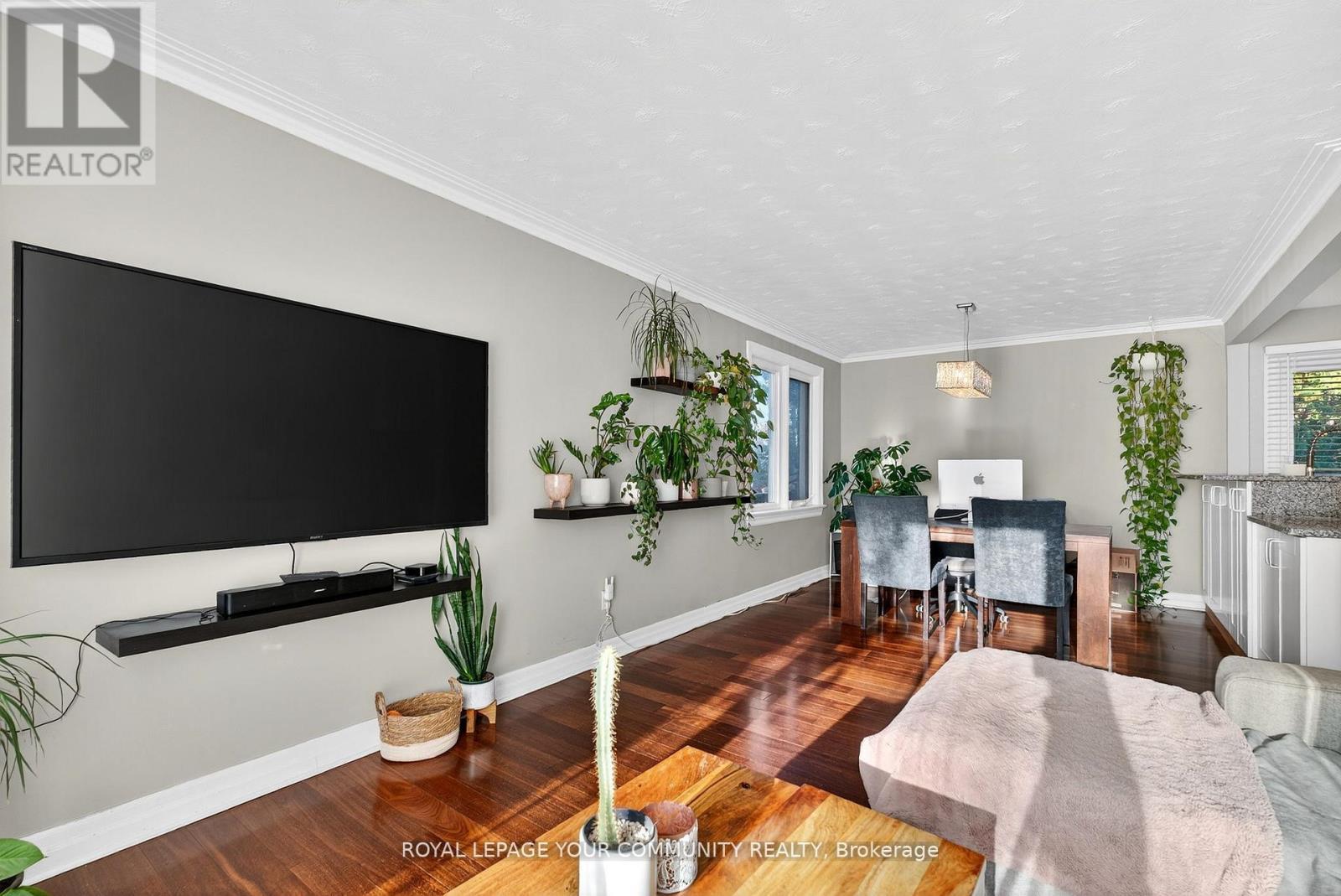 67 Monkswood Crescent, Newmarket, ON - Indoor