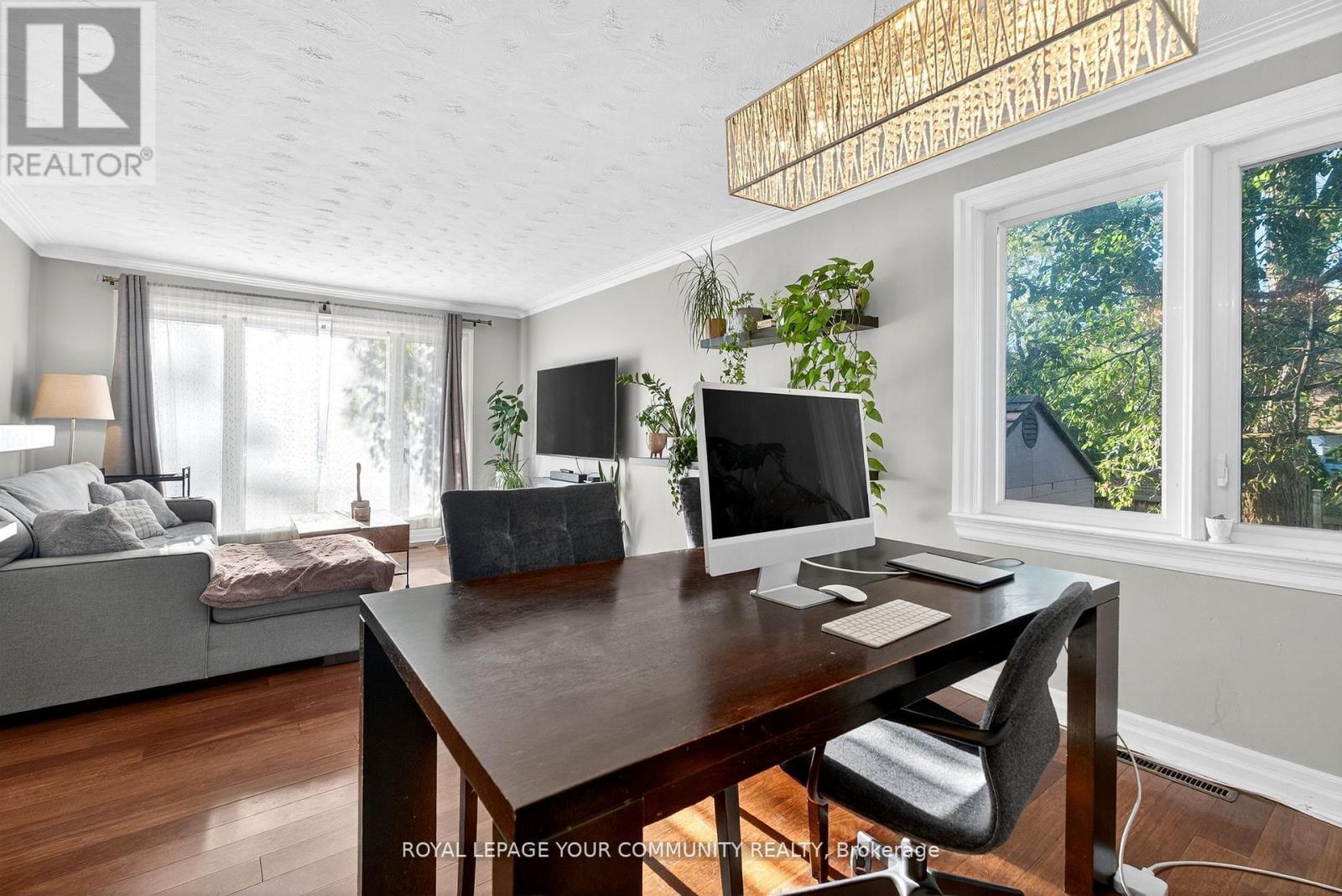 67 Monkswood Crescent, Newmarket, ON - Indoor