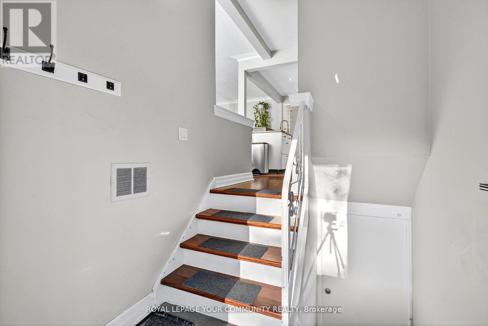 67 Monkswood Crescent, Newmarket, ON - Indoor Photo Showing Other Room