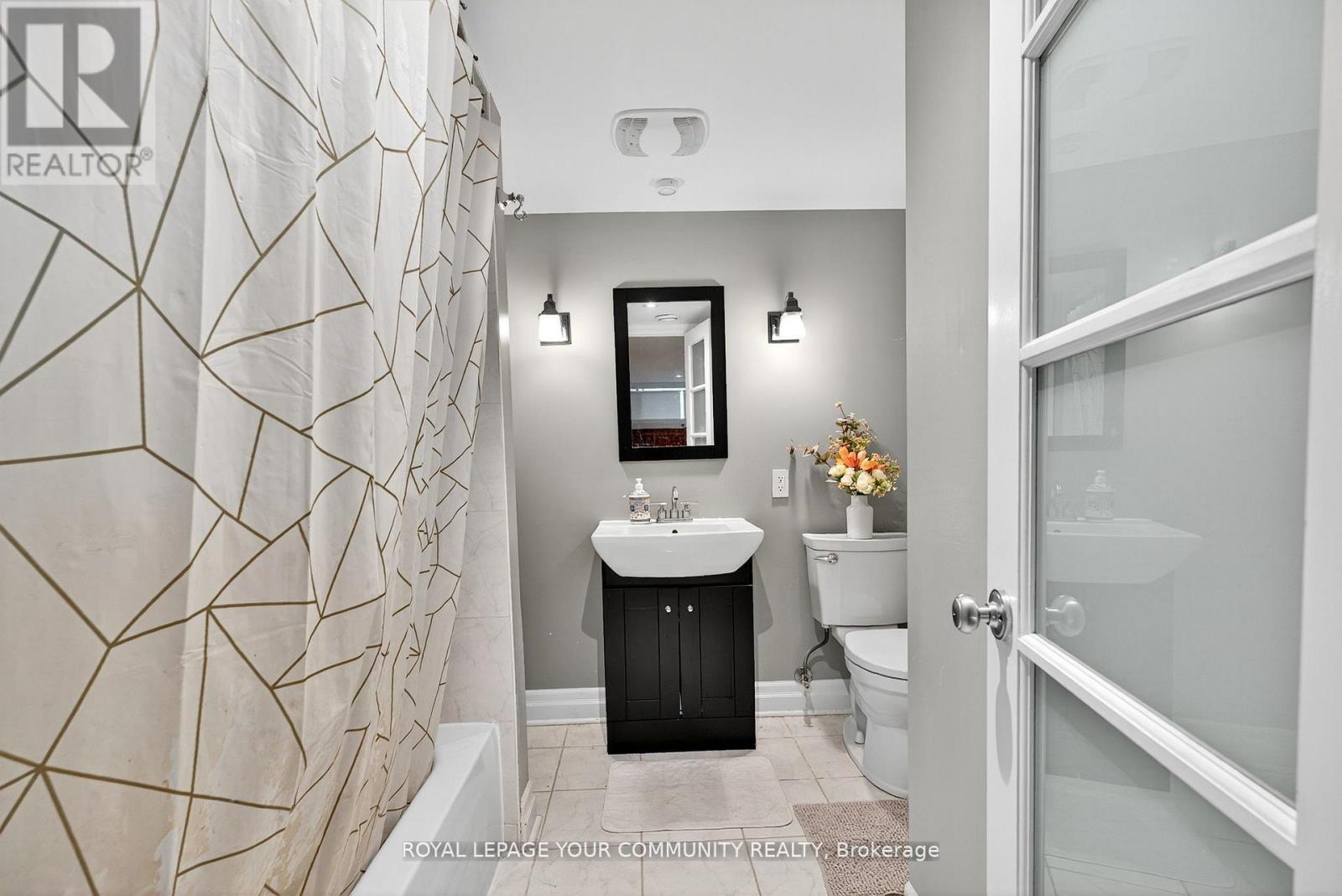 67 Monkswood Crescent, Newmarket, ON - Indoor Photo Showing Other Room