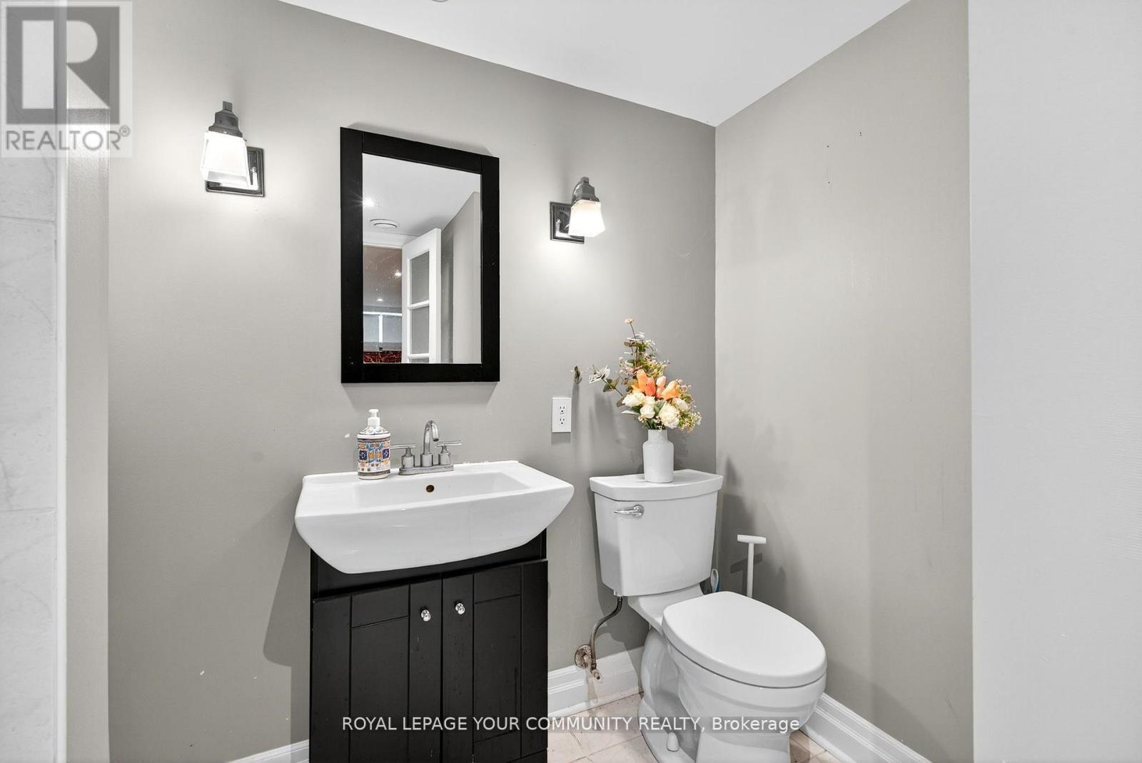 67 Monkswood Crescent, Newmarket, ON - Indoor Photo Showing Bathroom