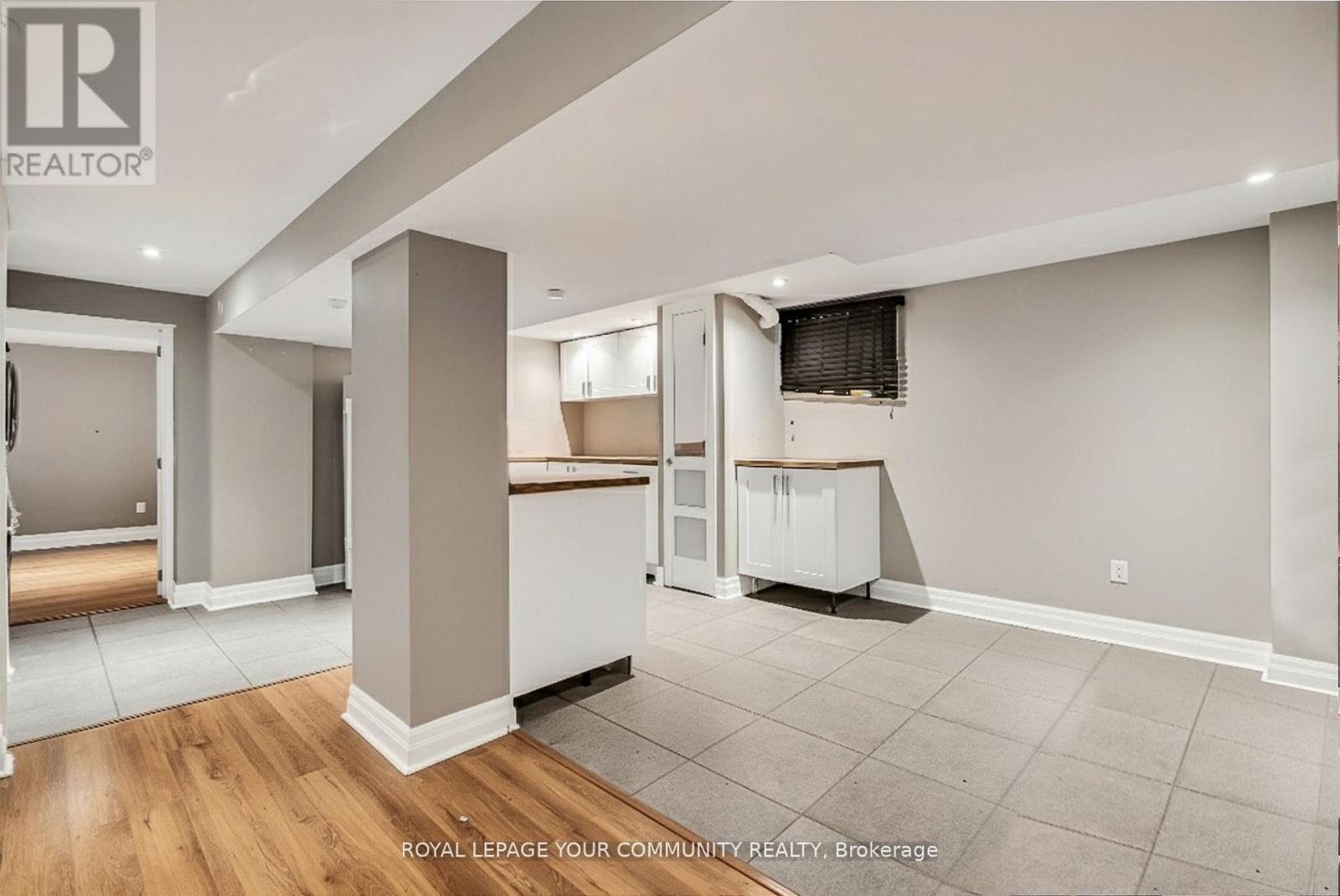 67 Monkswood Crescent, Newmarket, ON - Indoor Photo Showing Kitchen