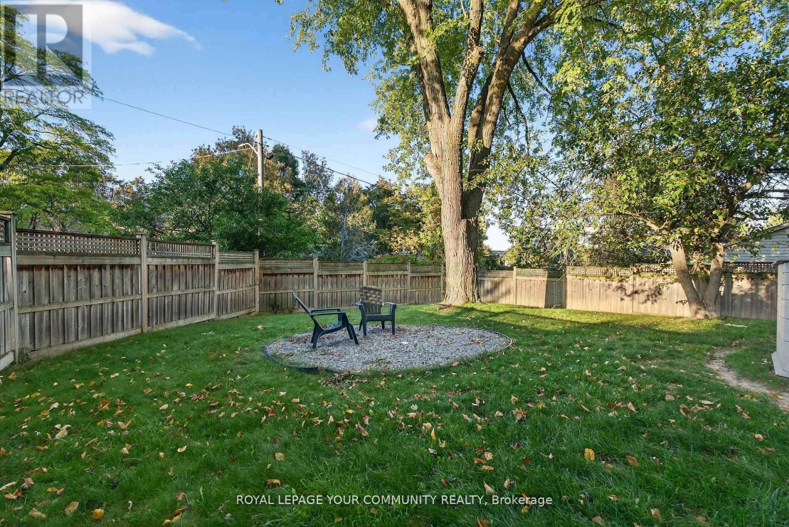 67 Monkswood Crescent, Newmarket, ON - Outdoor With Backyard