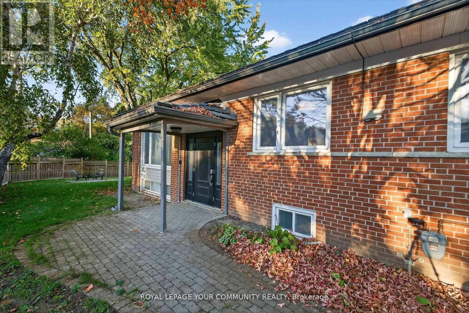 67 Monkswood Crescent, Newmarket, ON - Outdoor