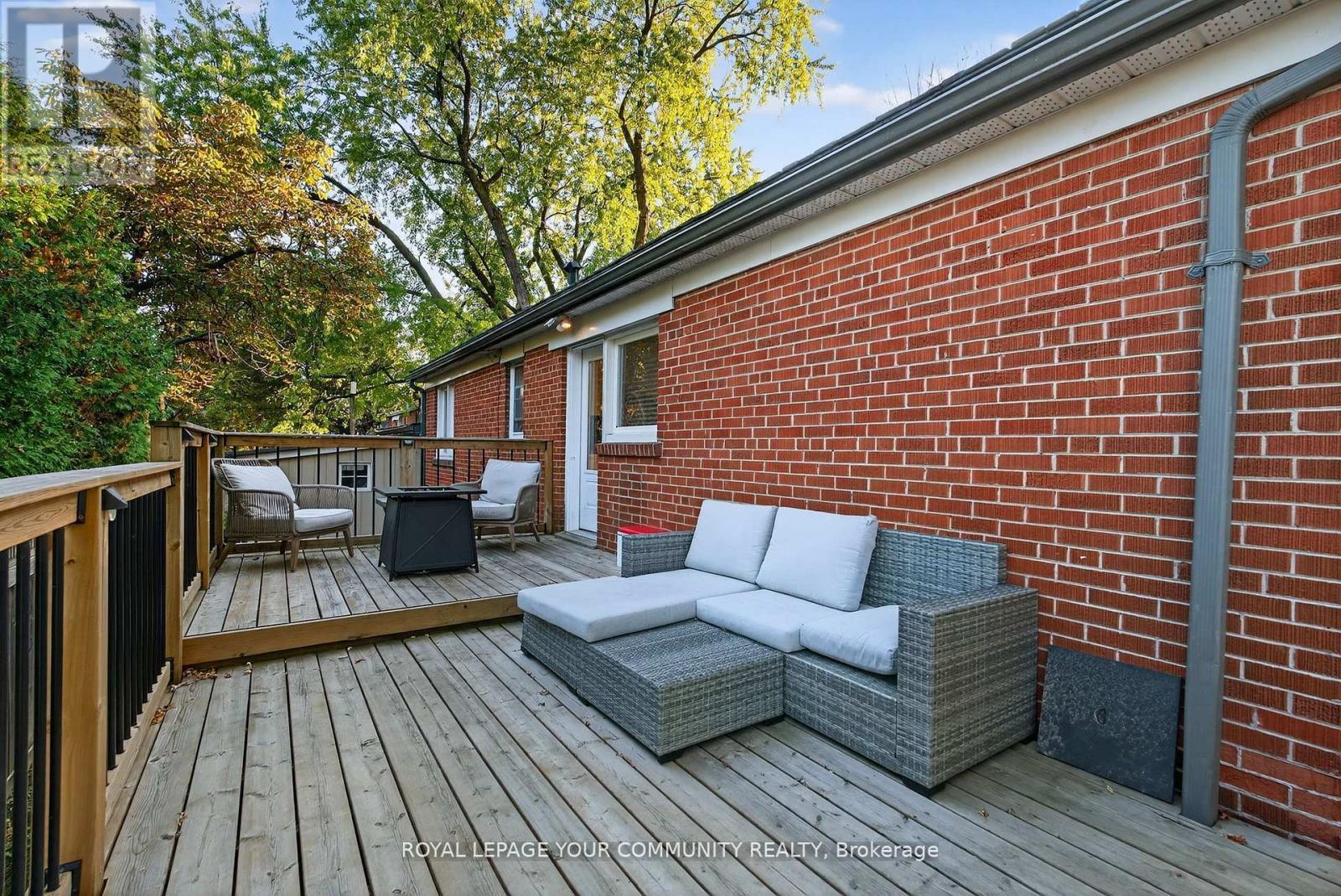 67 Monkswood Crescent, Newmarket, ON - Outdoor With Deck Patio Veranda With Exterior