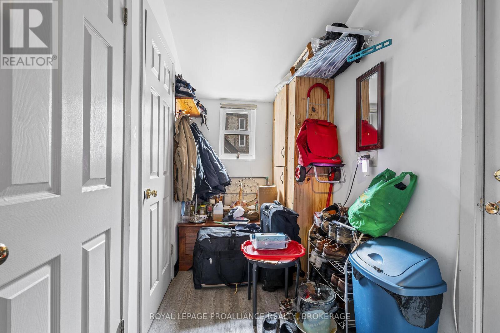 274 Wellington Street, Kingston (East Of Sir John A. Blvd), ON - Indoor