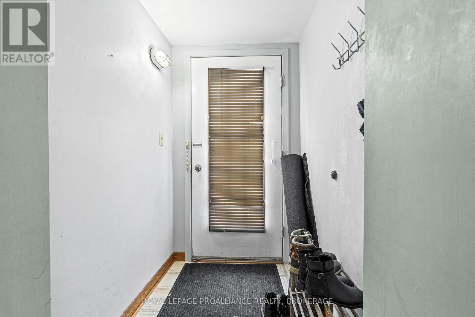 274 Wellington Street, Kingston (East Of Sir John A. Blvd), ON - Indoor Photo Showing Other Room