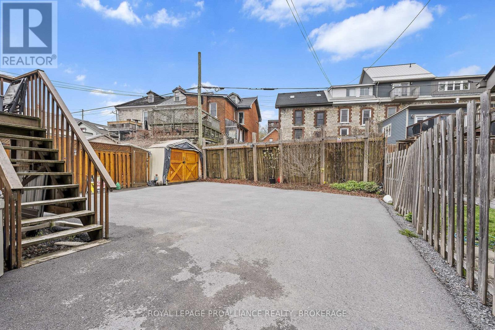 274 Wellington Street, Kingston (East Of Sir John A. Blvd), ON - Outdoor