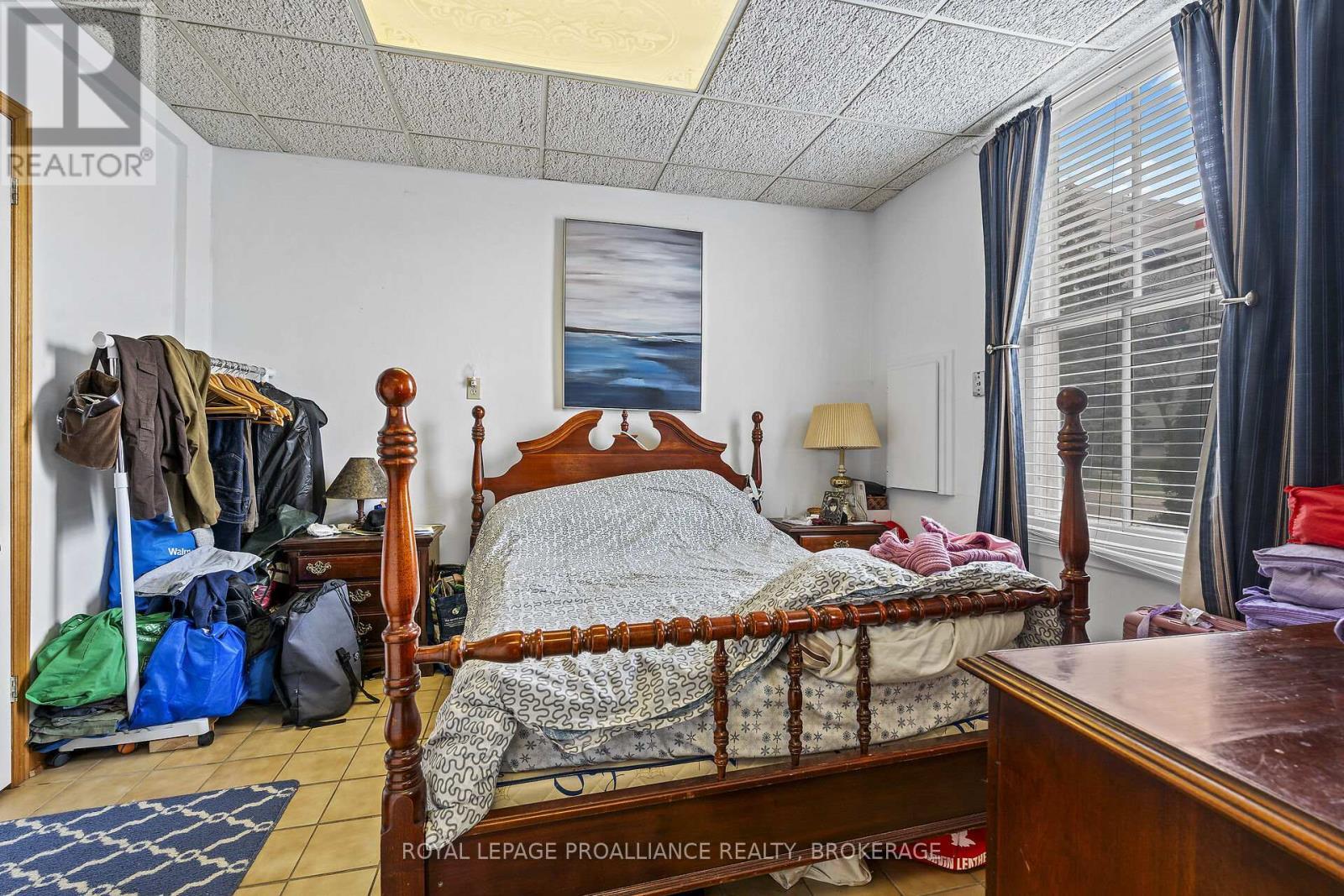 274 Wellington Street, Kingston (East Of Sir John A. Blvd), ON - Indoor Photo Showing Bedroom