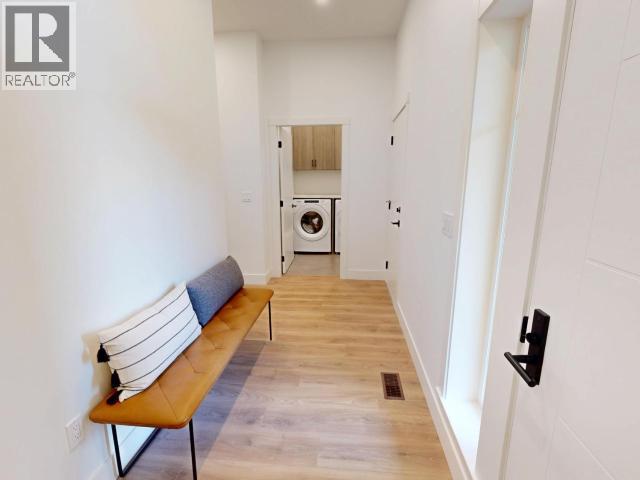 4076 Saturna Ave, Powell River, BC - Indoor Photo Showing Laundry Room
