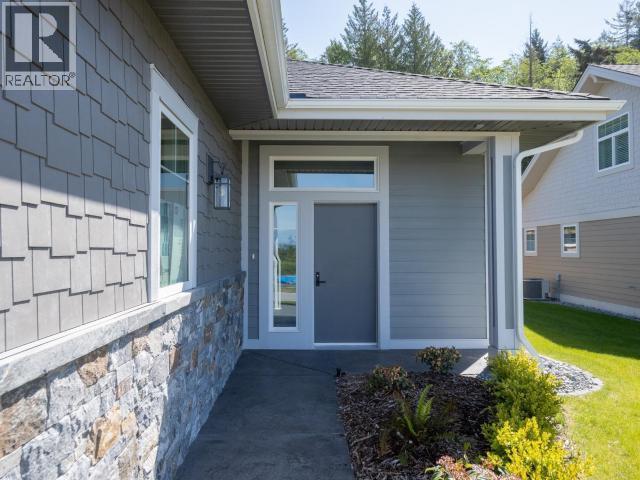 4070 Saturna Ave, Powell River, BC - Outdoor With Exterior
